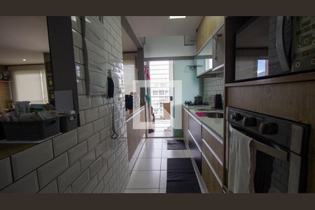 Apartamento para alugar com 195m², 3 quartos e 3 vagas Apartamento para alugar com 195m², 3 quartos e 3 vagasCozinha e Área de Serviço
