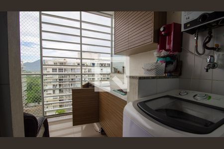 Apartamento para alugar com 195m², 3 quartos e 3 vagas Apartamento para alugar com 195m², 3 quartos e 3 vagasCozinha e Área de Serviço