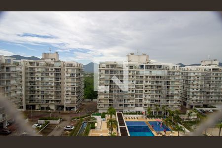 Apartamento para alugar com 195m², 3 quartos e 3 vagas Apartamento para alugar com 195m², 3 quartos e 3 vagasVaranda