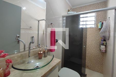 Casa à venda com 340m², 4 quartos e 4 vagasBanheiro 2