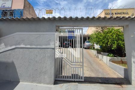 Casa à venda com 340m², 4 quartos e 4 vagasPLACA INSTALADA NA FACHADA 