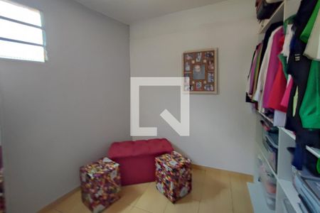 Casa à venda com 340m², 4 quartos e 4 vagasCloset Quarto 4