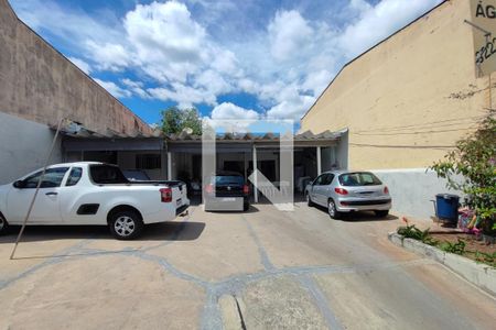 Casa à venda com 340m², 4 quartos e 4 vagasQuintal - Garagem