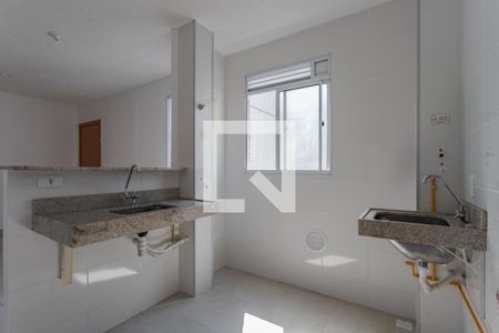 Apartamento à venda com 40m², 2 quartos e 1 vaga Apartamento à venda com 40m², 2 quartos e 1 vagaCozinha e Área de Serviço