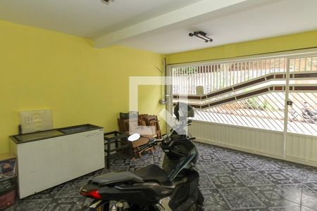 Casa à venda com 100m², 3 quartos e 2 vagas Casa à venda com 100m², 3 quartos e 2 vagasGaragem