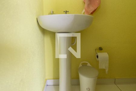 Casa à venda com 100m², 3 quartos e 2 vagas Casa à venda com 100m², 3 quartos e 2 vagasLavabo