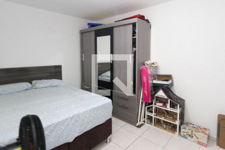 Casa à venda com 100m², 3 quartos e 2 vagas Casa à venda com 100m², 3 quartos e 2 vagasQuarto