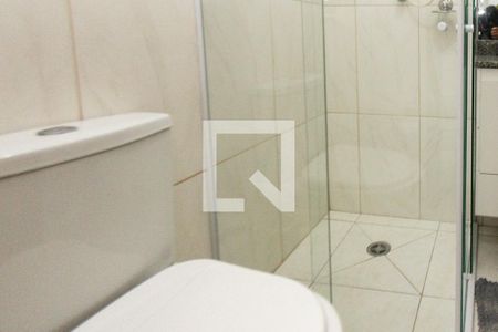 Casa à venda com 100m², 3 quartos e 2 vagas Casa à venda com 100m², 3 quartos e 2 vagasBanheiro