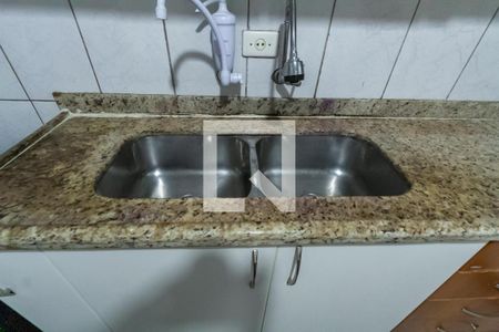 Casa à venda com 213m², 6 quartos e 2 vagas Casa à venda com 213m², 6 quartos e 2 vagasCozinha