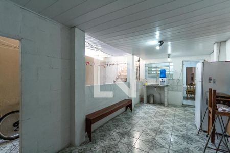 Casa à venda com 213m², 6 quartos e 2 vagas Casa à venda com 213m², 6 quartos e 2 vagasÁrea de Serviço