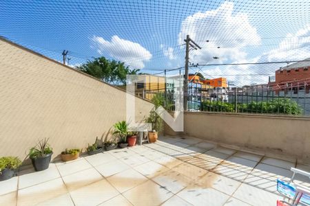 Casa à venda com 213m², 6 quartos e 2 vagas Casa à venda com 213m², 6 quartos e 2 vagasVaranda da Suíte 1