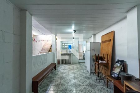 Casa à venda com 213m², 6 quartos e 2 vagas Casa à venda com 213m², 6 quartos e 2 vagasÁrea de Serviço