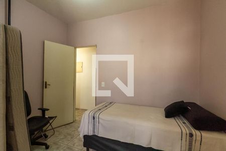 Casa à venda com 213m², 6 quartos e 2 vagas Casa à venda com 213m², 6 quartos e 2 vagasSuíte 4