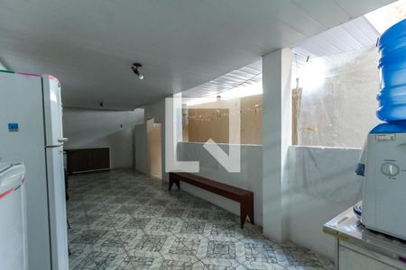 Casa à venda com 213m², 6 quartos e 2 vagas Casa à venda com 213m², 6 quartos e 2 vagasÁrea de Serviço