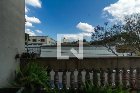 Casa à venda com 213m², 6 quartos e 2 vagas Casa à venda com 213m², 6 quartos e 2 vagasVista da Suíte 2