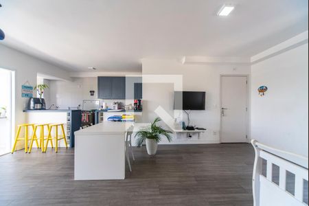 Sala de apartamento à venda com 2 quartos, 65m² em Vila Eldízia, Santo André