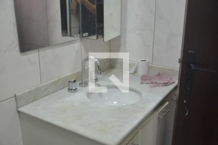 Casa para alugar com 180m², 3 quartos e 5 vagasBanheiro Social