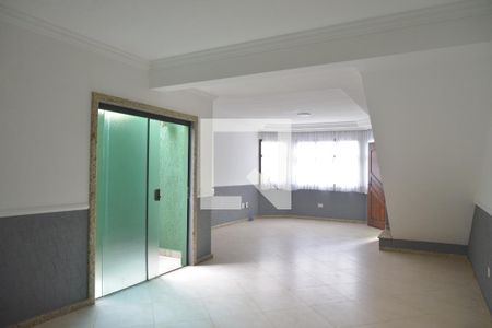 Sala de casa para alugar com 3 quartos, 180m² em Vila Humaita, Santo André