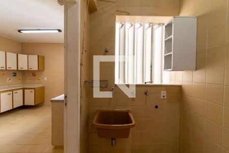 Apartamento à venda com 127m², 3 quartos e 1 vagaÁrea de Serviço