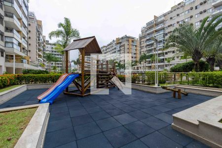Apartamento à venda com 84m², 3 quartos e 1 vaga Apartamento à venda com 84m², 3 quartos e 1 vagaÁrea comum - Playground