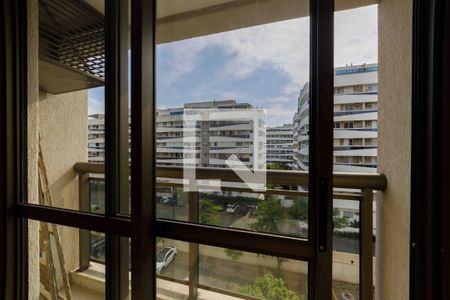 Apartamento à venda com 84m², 3 quartos e 1 vaga Apartamento à venda com 84m², 3 quartos e 1 vagaSuíte Varanda