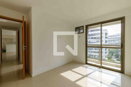 Apartamento à venda com 84m², 3 quartos e 1 vaga Apartamento à venda com 84m², 3 quartos e 1 vagaSuíte