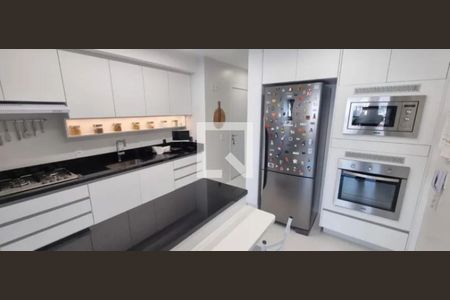 Cozinha de apartamento à venda com 3 quartos, 147m² em Vila Mariana, São Paulo