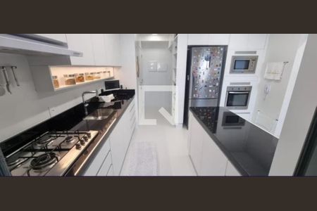 Cozinha de apartamento à venda com 3 quartos, 147m² em Vila Mariana, São Paulo