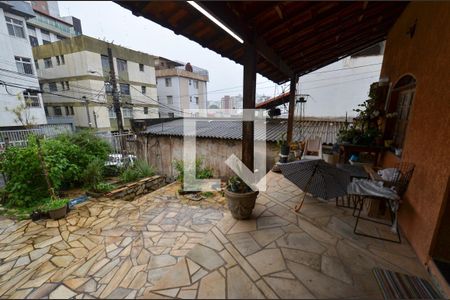 Casa à venda com 184m², 4 quartos e 3 vagasÁrea comum