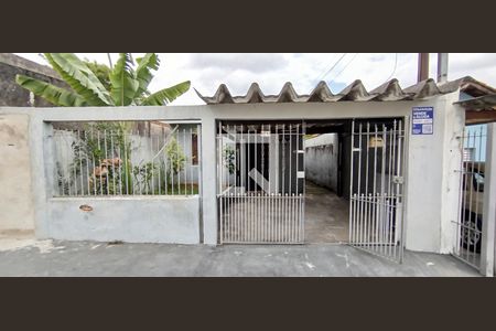 Casa à venda com 240m², 2 quartos e 2 vagasFachada + Placa
