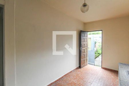 Casa à venda com 240m², 2 quartos e 2 vagasCozinha
