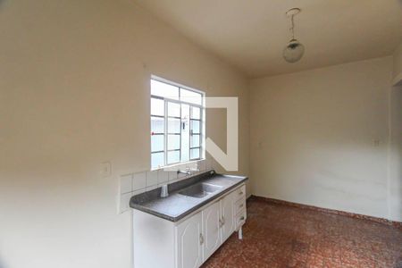 Casa à venda com 240m², 2 quartos e 2 vagasCozinha