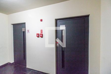 Apartamento à venda com 75m², 2 quartos e 1 vagaHall social