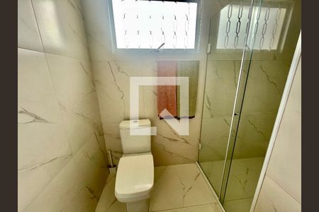 Casa à venda com 256m², 3 quartos e 5 vagas Casa à venda com 256m², 3 quartos e 5 vagasBanheiro Social