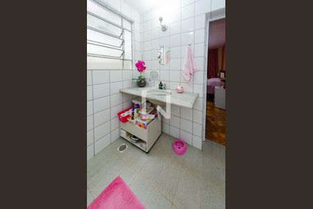 Casa à venda com 360m², 3 quartos e 3 vagas Casa à venda com 360m², 3 quartos e 3 vagasBanheiro suíte