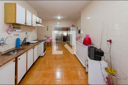 Casa à venda com 360m², 3 quartos e 3 vagas Casa à venda com 360m², 3 quartos e 3 vagasCozinha