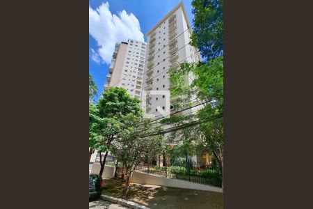 Apartamento à venda com 130m², 3 quartos e 1 vaga Apartamento à venda com 130m², 3 quartos e 1 vagaFachada