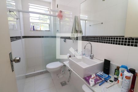 Apartamento à venda com 75m², 2 quartos e 1 vagaBanheiro Social