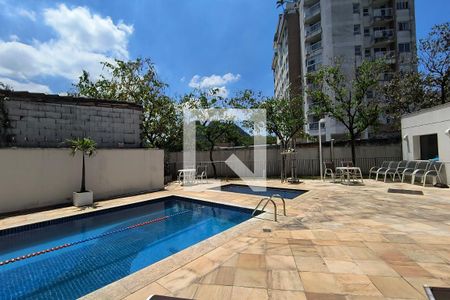 Apartamento à venda com 80m², 3 quartos e 1 vagaÁrea comum - Piscina