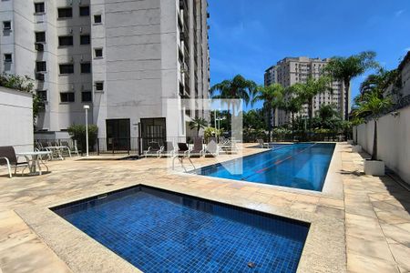 Apartamento à venda com 80m², 3 quartos e 1 vagaÁrea comum - Piscina