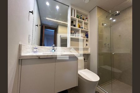 Studio à venda com 42m², 1 quarto e 1 vaga Studio à venda com 42m², 1 quarto e 1 vagaBanheiro