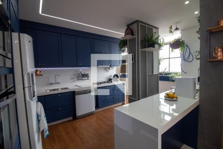 Apartamento à venda com 119m², 3 quartos e sem vagaCozinha e Área de Serviço