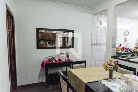 Casa à venda com 120m², 3 quartos e 2 vagas Casa à venda com 120m², 3 quartos e 2 vagasCopa