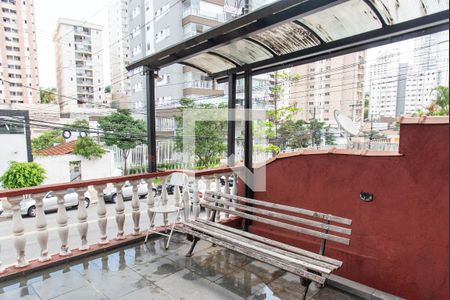 Casa à venda com 120m², 3 quartos e 2 vagas Casa à venda com 120m², 3 quartos e 2 vagasVaranda