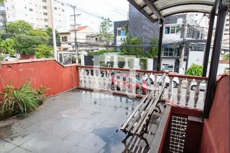 Casa à venda com 120m², 3 quartos e 2 vagas Casa à venda com 120m², 3 quartos e 2 vagasVaranda