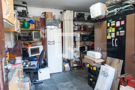 Casa à venda com 120m², 3 quartos e 2 vagas Casa à venda com 120m², 3 quartos e 2 vagasEdícula - quarto