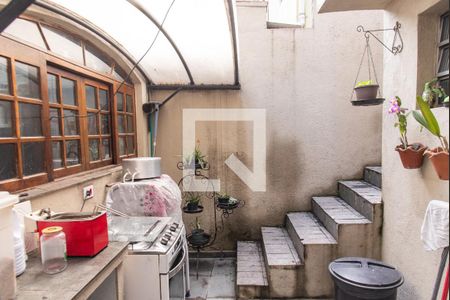 Casa à venda com 120m², 3 quartos e 2 vagas Casa à venda com 120m², 3 quartos e 2 vagasQuintal