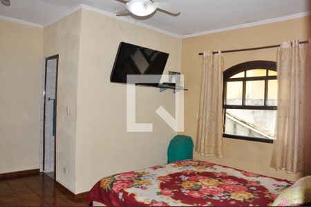 Casa à venda com 347m², 3 quartos e 2 vagasDetalhe - Quarto 01 com Suíte