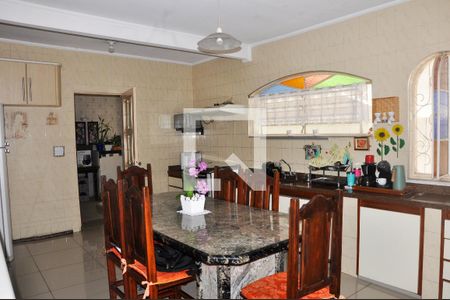 Casa à venda com 347m², 3 quartos e 2 vagasDetalhe - Cozinha