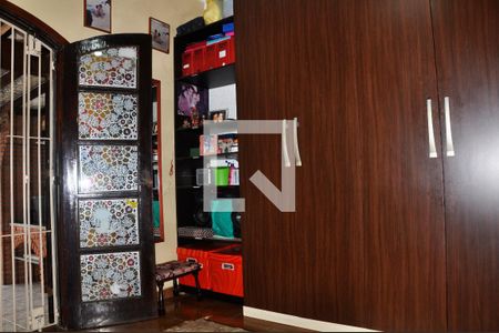 Casa à venda com 347m², 3 quartos e 2 vagasDetalhe - Quarto 03 com Varanda